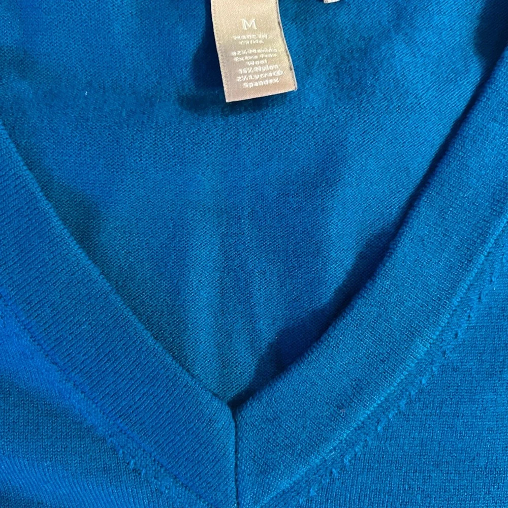 Banana Republic Sweater
 Bundle 

Medium
Merino wool - Picture 2 of 4